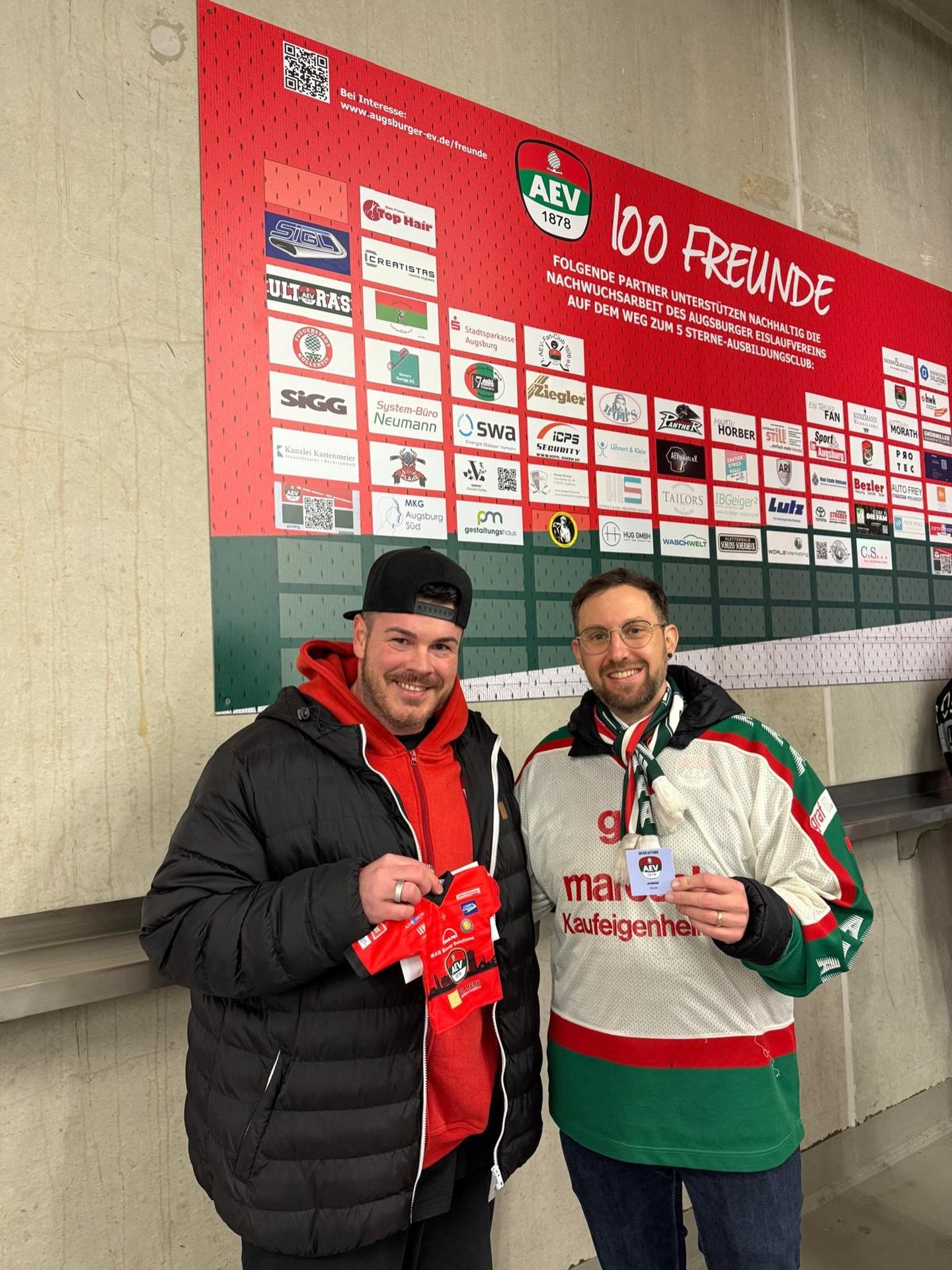 #AEV5050Lotterie - 1440 €uro nennt Daniel aus Augsburg seit gestern Abend sein Eigen.
Das Glück beim Heimsieg der #aevpanther, brachte ihm das Los T0194.
Wir gratulieren ganz Herzlich.

#ZukunftEishockey #NurDerAEV #lottogewinn