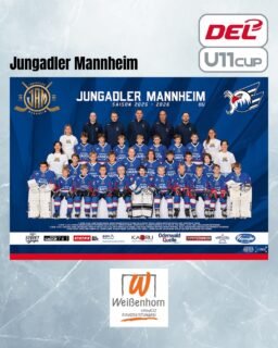 In drei Tagen ist es soweit 🏒

Am kommenden Wochenende werden 15 starke Mannschaften aus ganz Deutschland beim DEL U11 Cup um den Pokal kämpfen 🏆

Heute stellen wir euch weitere 5 Mannschaften vor, die mit uns das Stadion unsicher machen werden! 🏟️

👉 wir begrüßen:
@jungadlermannheim_official 
@junghaieofficial 
@iserlohnyoungroosters_official 
@ercingolstadt_e.v._eishockey 
@loeweneishockey 

🤝 Unterstützt von:
PULS Ambulanter Pflegedienst 
Autohaus Franz Strobel KG
@baeckerei.wolf 
@weissenhorn_umwelt 

📍 Curt-Frenzel-Stadion Augsburg
📅 7./8.2.2026
🎟 Eintritt frei – kommt vorbei!
