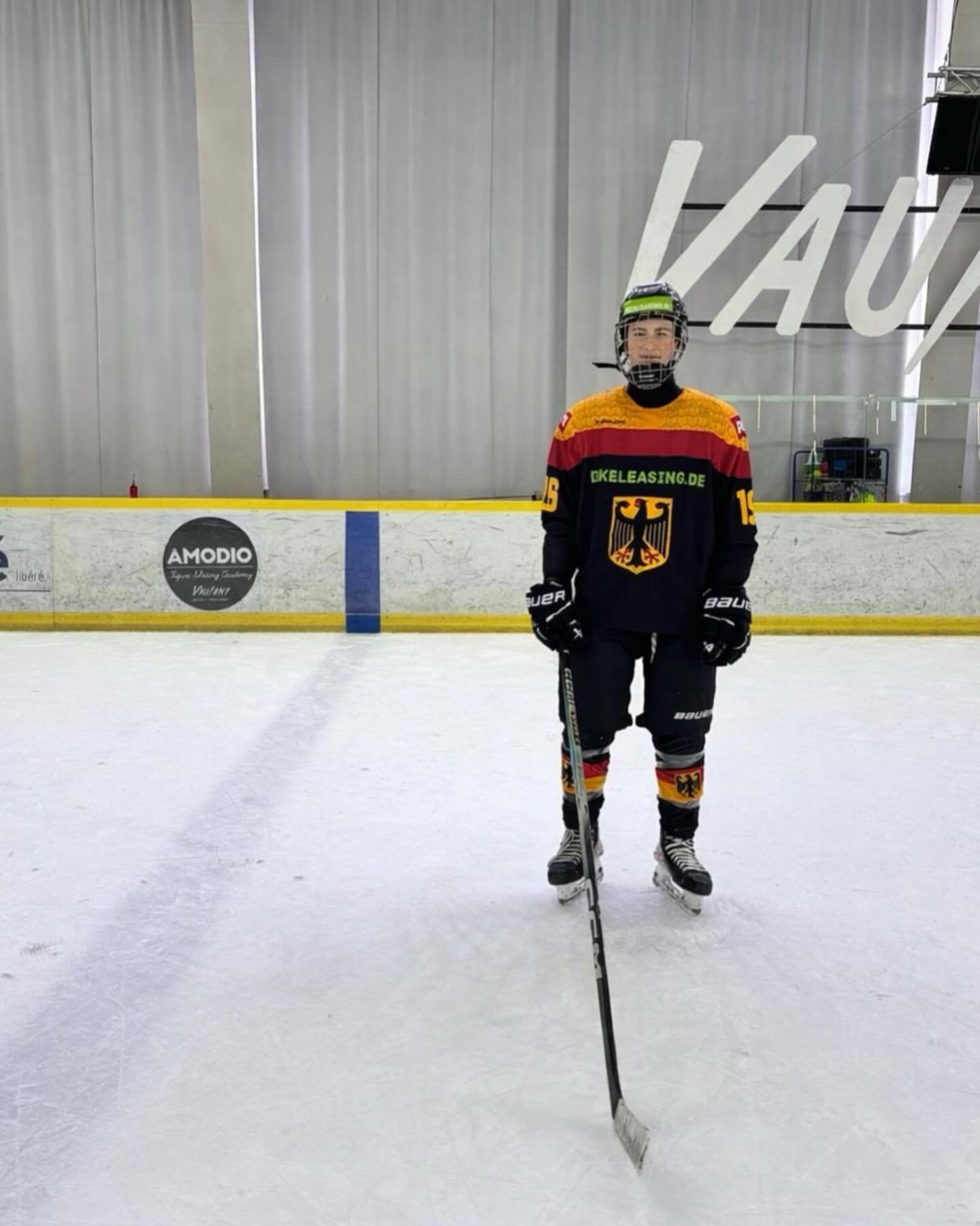 Maximilian Baumer aus der U17 des AEV durfte vom 02.02. bis 07.02. beim 4-Nationen-Turnier der U16-Männer-Nationalmannschaft des Deutscher Eishockey-Bund in Vaujany teilnehmen.

Dort traf die deutsche Auswahl auf die Teams aus Frankreich, Norwegen und Österreich – eine starke internationale Bühne und wertvolle Erfahrungen auf höchstem Niveau! 💥🏒

Wir sind stolz auf dich, Maxi! Weiter so! 👏

#AEV #zukunfteishockey #Nationalmannschaft #U16