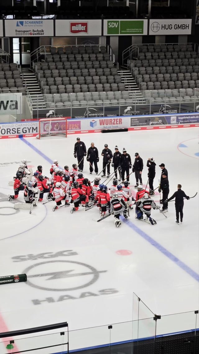 12. PENNY DEL FUTURE CAMP der U13 und U15 in Augsburg 

Drei Tage liegen hinter den Teilnehmern. Alle zeigen vollen Einsatz…..
Mehr Infos was geboten wird findet ihr auf 
https://www.penny-del.org/news/detail/zwoelftes-penny-del-future-camp-in-frankfurt-und-augsburg

#ZukunftEishockey #DEB #Augsburg #Eishockey #AEV