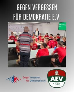 Starkes Zeichen auf und neben dem Eis! ⛸️🏒

Unsere U17 hatte heute einen besonderen und wichtigen Vortrag zu Gast: Der Verein Gegen Vergessen – Für Demokratie e.V. war bei uns im Eisstadion.

Als AEV tragen wir nicht nur Verantwortung für sportliche Höchstleistungen, sondern auch für ein respektvolles und offenes Miteinander. Themen wie Demokratieförderung, Zivilcourage und das Erinnern an unsere Geschichte gehen uns alle etwas an – im Sport wie im Alltag.

Ein riesiges Dankeschön an das Team von Gegen Vergessen – Für Demokratie e.V. für den wertvollen Input und die inspirierende Diskussionsrunde mit unseren Nachwuchsspielern! 🙌🏼❤️

#AEV #zivilcourage #U17 #demokratie #vereingegenvergessen